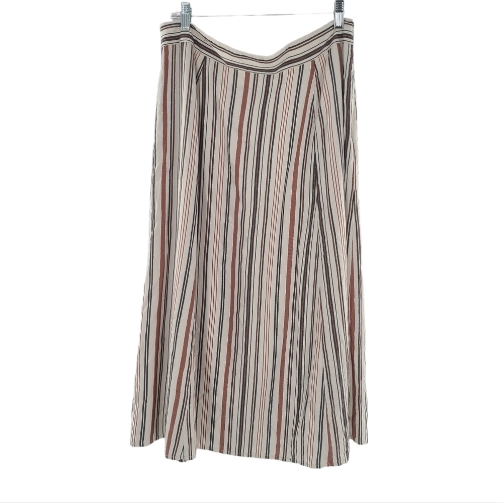 Loft Women's Size 10 A-Line Skirt White Rayon Neutral Color With Silver Stripes.